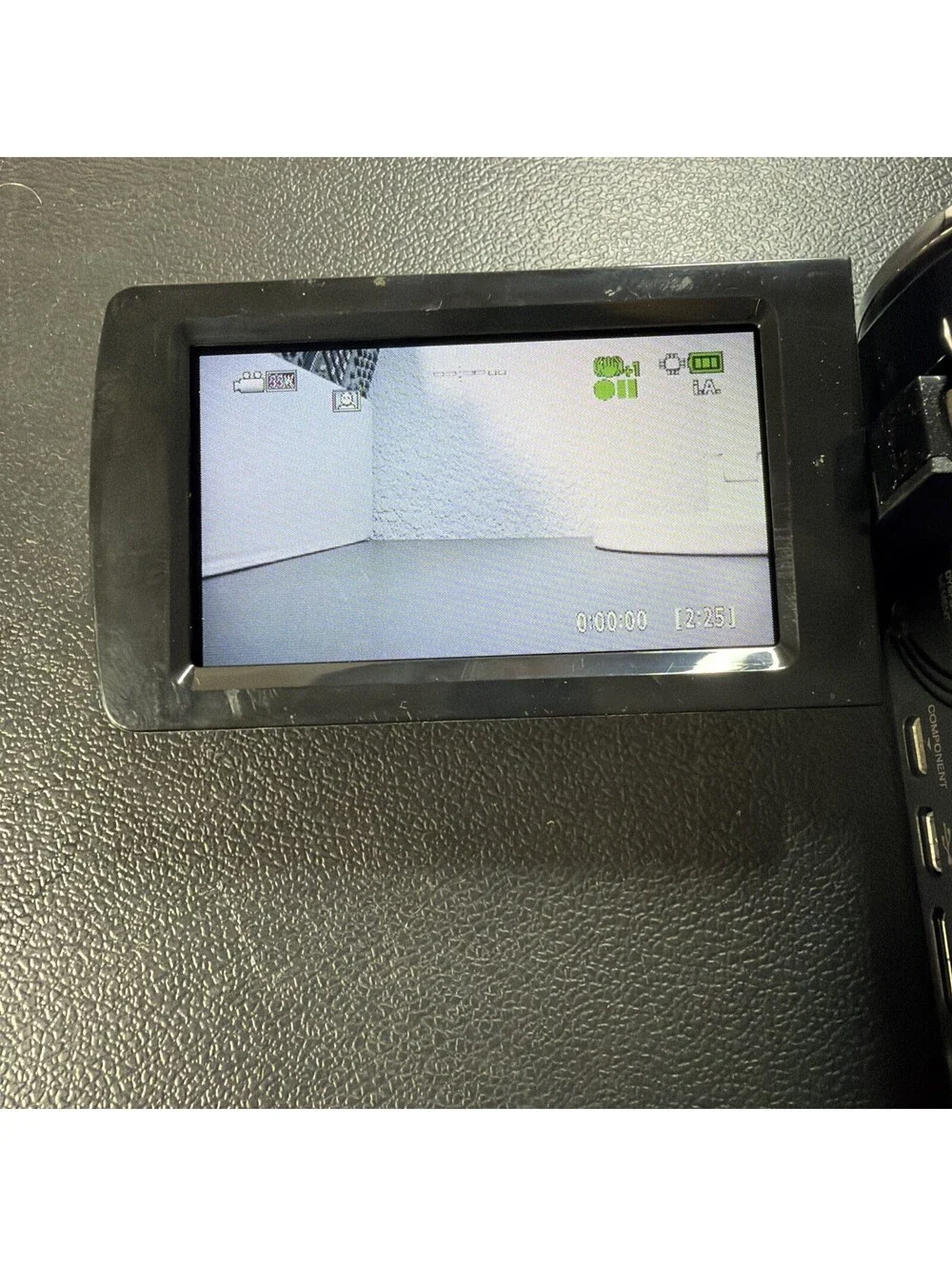 JVC Everio GZ-HM50BU HD Camcorder 40x Optical Zoom 8GB SDXC Tested Working